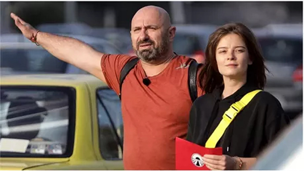 Chef Cătălin Scărlătescu a făcut în sfârșit public motivul real pentru care el și ceilalți doi bucătari au plecat de la Chefi la Cuțite. Va fi scandal imens la Antena 1