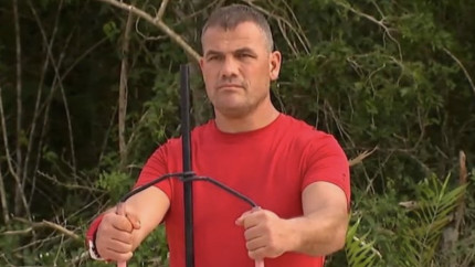 Am aflat câte clase are de fapt Ionuț Iftimoaie de la Survivor România. Cu ce se ocupă superba soție a Faimosului. Puțini știu aceste detalii