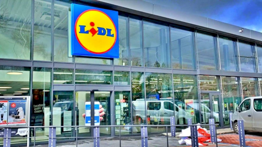 Se vinde parte din LIDL Ce vor face nemții cu magazinele din România în perioada imediat următoare Decizia este complet neașteptată