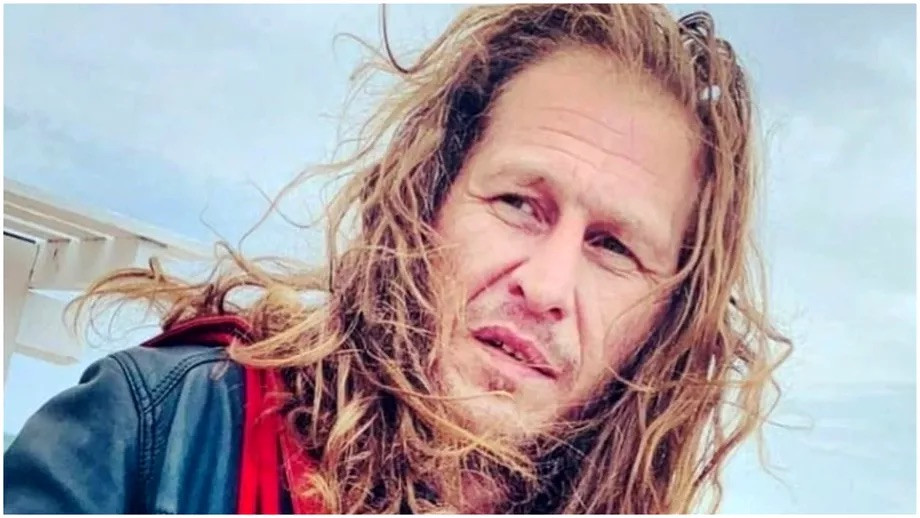 Vă mai amintiți de celebrul Mircea Solcanu fostă vedetă PRO colegul lui Cabral Prezentatorul TV și-a pierdut auzul. Cu ce a ajuns să se ocupe pentru a putea trăi