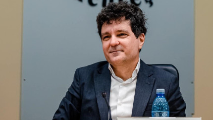 Nicușor Dan a luat-o razna Primăria Capitalei parteneră cu Tzancă Uraganu pentru un eveniment controversat. Limbaj ca la ușa cortului și bani aruncați pe geam