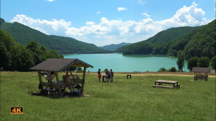 Locul secret din România unde te simți ca-n Paradis. Este vacanța perfectă aici. Pare desprins din altă lume deși este aproape de Valea Prahovei
