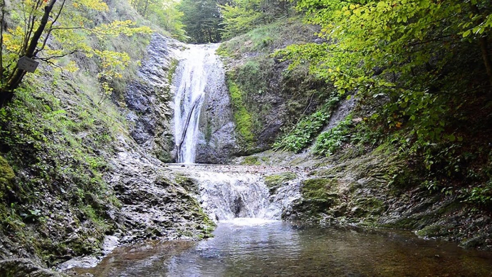 Locul din România în care natura este mai pură ca oriunde Ai senzația că ai ajuns în Rai aici. Trebuie să ajungi măcar o dată în viață