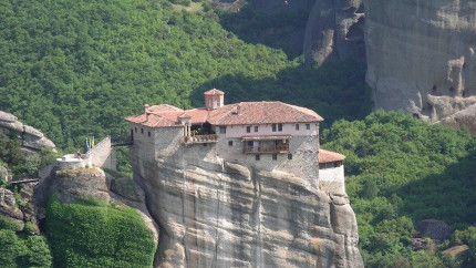 Locul din România unde se împlinesc dorințe Este considerat Athosul țării noastre iar peisajele sunt superbe. Trebuie neapărat să fii aici