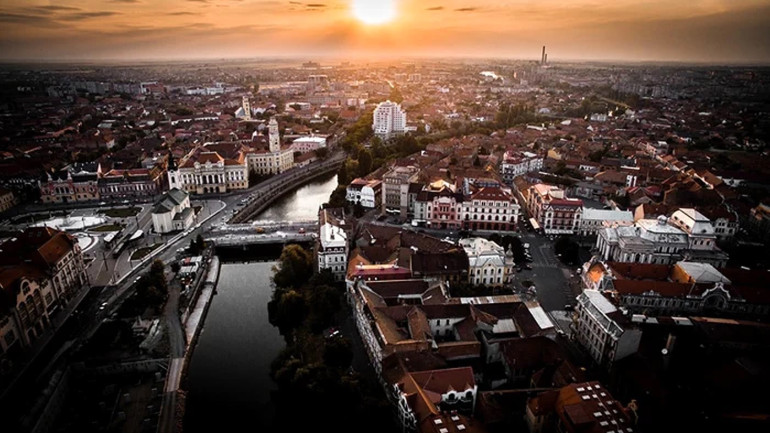 Orașul superb din România care merită vizitat în mini-vacanța de Rusalii și 1 Iunie. Este o bijuterie unică în Europa de Est