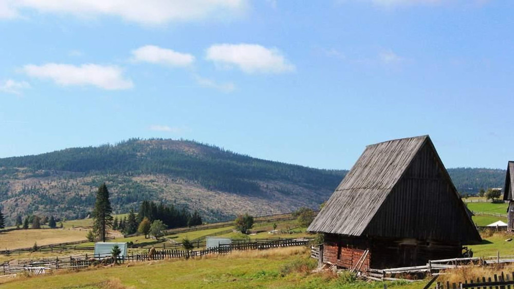 Locul din România unde atingi cerul Este ceva de vis Simți că ai ajuns în Paradis. Deși este fascinant puțini turiști știu de el