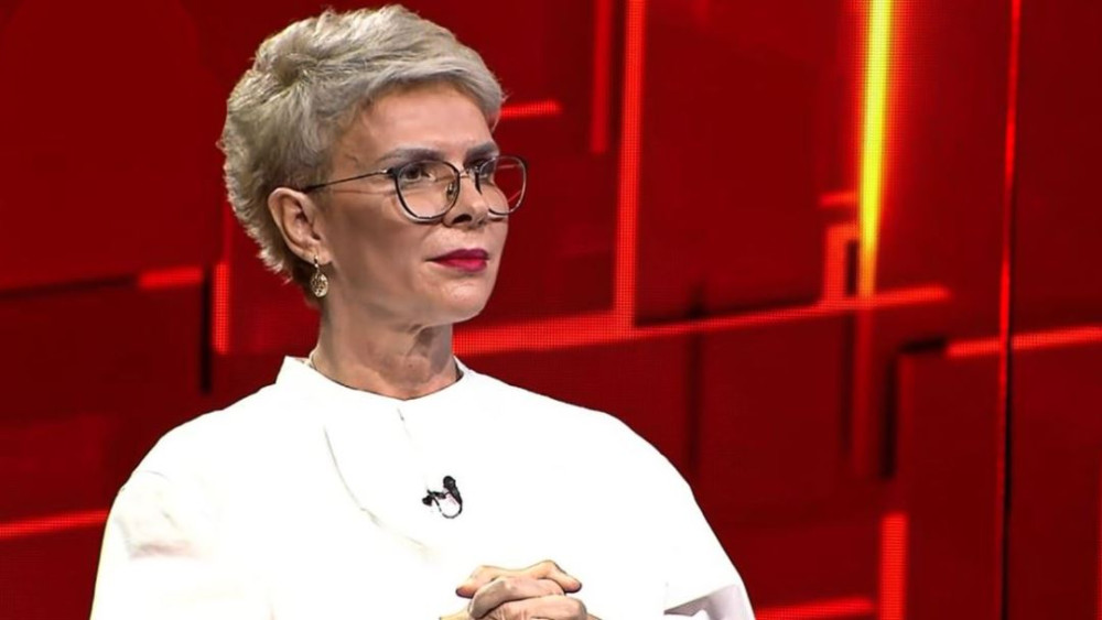 Cu ce a ajuns să se ocupe Teo Trandafir după ce a fost dată afară de la Kanal D Nimeni nu și-ar fi imaginat vreodată asta. Motivul real pentru care turcii i-au închis contractul