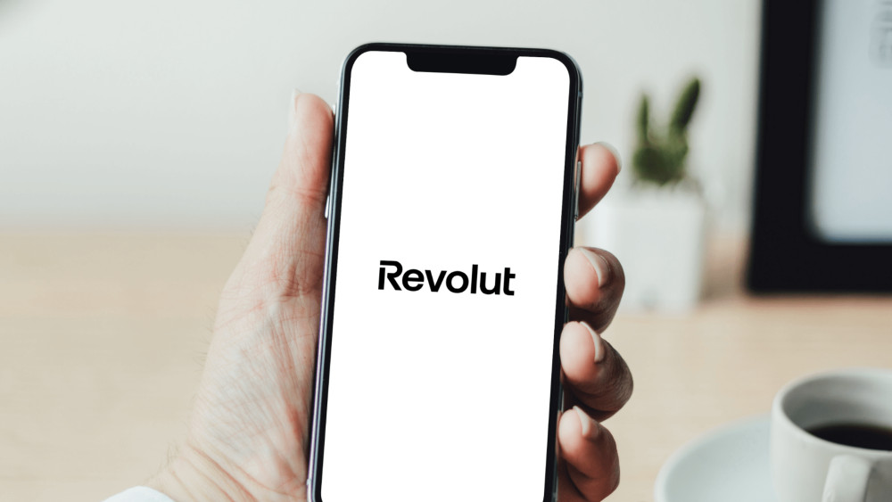 Adio Banca Transilvania Revolut face mișcarea anului pe piața din România Milioane de clienți vor fi atrași de acest super avantaj