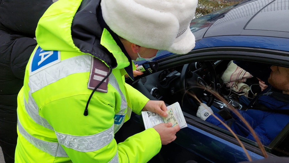 Ce se întâmplă dacă ești prins în trafic cu ITP-ul expirat S-a schimbat codul rutier Ce pedeapsă grea se va aplica de la 1 ianuarie 2024