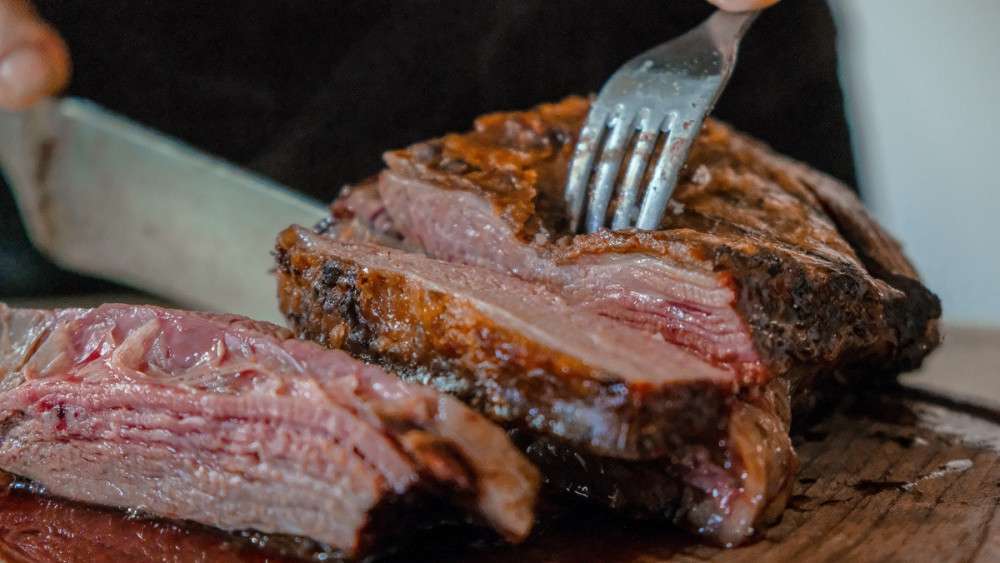 Rețeta pentru cea mai bună friptură de porc din lume. Ingredientul secret care-i dă un gust excepțional. Marii bucătari îl folosesc tot timpul