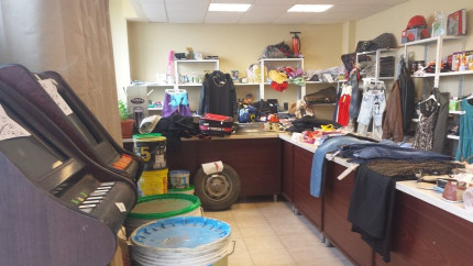 Produse de top vândute de ANAF cu doar un leu Este marfă confiscată și se găsește în mai multe locații. Lista completă a magazinelor ANAF din întreaga țară