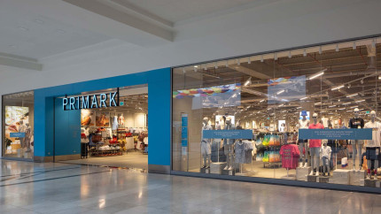 Ce salarii primesc angajații de la celebrele magazine Primark Sumele nu sunt deloc mici și se acordă și tichete de masă