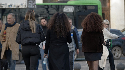 Românii pot beneficia de zile suplimentare de concediu. Ce condiții prevede legea