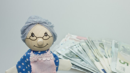 De unde se obține adeverința de vechime pentru a se adăuga apoi la pensie Aici o găsești dacă societatea la care ai lucrat s-a desființat