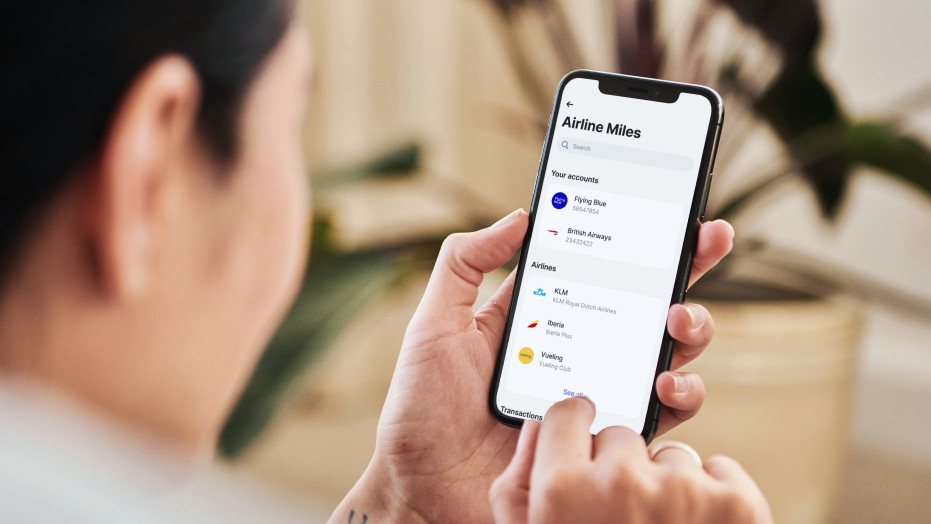Ai card Revolut De acum poți obține puncte pentru orice tranzacție. Ce trebuie să faci. Ajungă să cumperi GRATIS bilete de avion sau să ai reduceri masive la mii de produse
