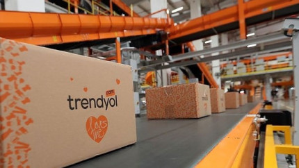 Taxă nouă de 25 de lei pentru coletele sub 150 de euro din afara UE Shein Temu Trendyol și Aliexpress vizate direct. De când se aplică