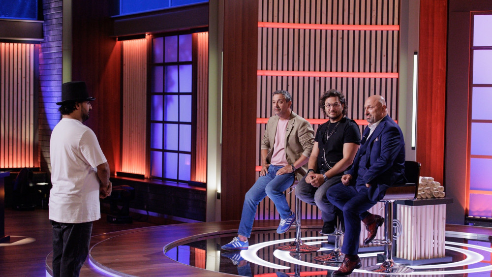 Chefi la Cuțite la Antena 1 sau MasterChef cu Bontea Scărlătescu și Dumitrescu la PRO TV Cine a câștigat duelul audiențelor. Cifrele sunt neașteptate
