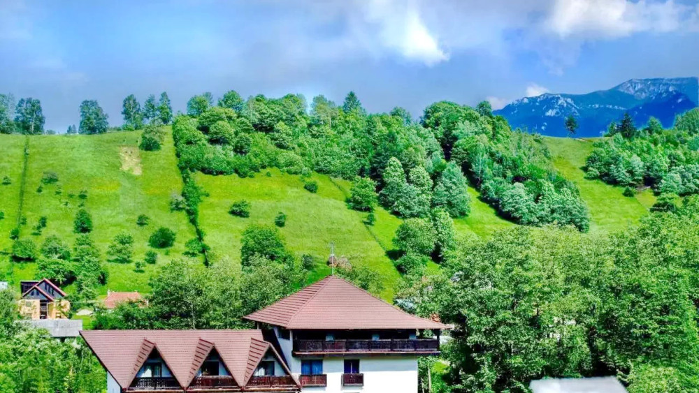 Stațiunea din România considerată cea mai frumoasă destinație în 2024. NU este vorba nici de Mamaia și nici de Sinaia