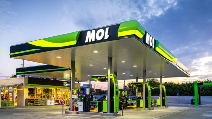 Ai alimentat cu benzină sau motorină de la MOL România Este cea mai bună veste. Lovitură totală pentru OMV Petrom