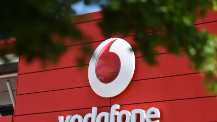 S-a vândut Vodafone. E tranzacția momentului. Ce trebuie să știe toți clienții care au abonament