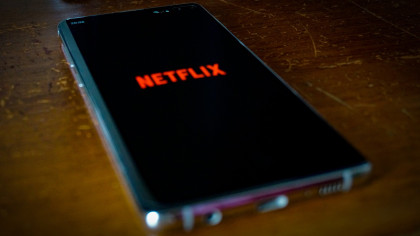 Noul film de pe Netflix de un suspans sufocant. Este un thriller psihologic dark regizat de celebrul Tom Ford