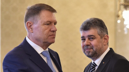 Klaus Iohannis își dă în sfârșit demisia de la Cotroceni Marcel Ciolacu a fost cel care a făcut anunțul Avem o decizie clară...