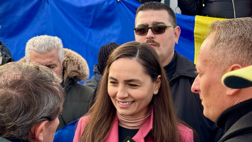 Cine este cu adevărat Anamaria Gavrilă lidera partidului POT Ce studii are și cine este noul ei iubit. Ce relație a avut și cu celebrul Călin Donca