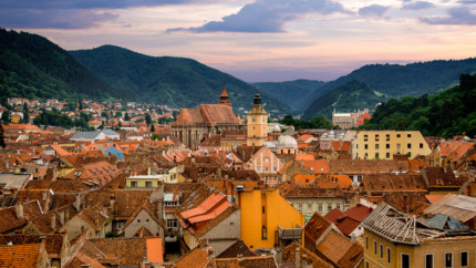 Adio Cluj Napoca București ori Timișoara Orașul din România unde o să găsești cei mai mulți turiști străini. Atrage ca un magnet lumea și e catalogat ca fiind magic