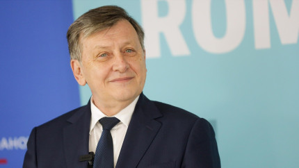 Ce studii are cu adevărat Crin Antonescu și ce s-a sinucis prima lui soție Tragedia despre care nimeni nu vorbește
