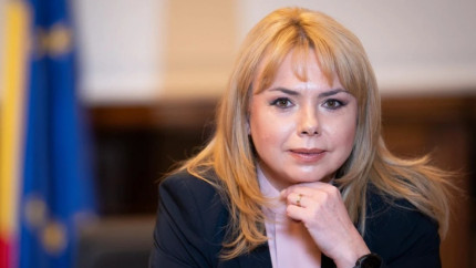 Cine este cu adevărat Anca Dragu preferata lui Nicușor Dan pentru funcția de premier al României Studii avere viață personală