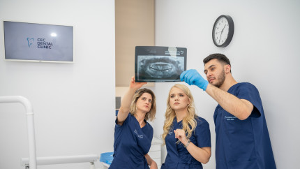 Cât costă un implant dentar în 2025 și cât costă tratamentele de prevenție În ce constau acestea și cât de des trebuie făcute
