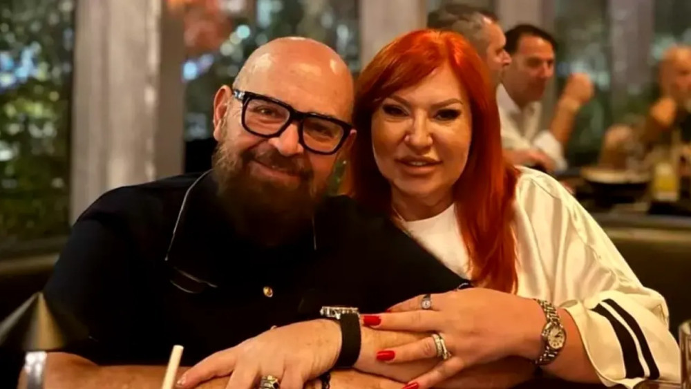 Ce studii are la bază Iulia soția lui Cristian Popescu Piedone Cu ce se ocupă aceasta în prezent și de cât timp este căsătorită cu fostul șef al ANPC