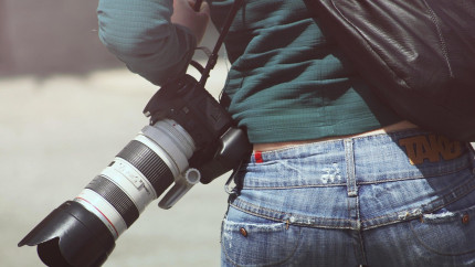 Cât a ajuns să coste un fotograf pentru nuntă sau botez în 2025 Prețul a crescut cu 21 față de anul precedent