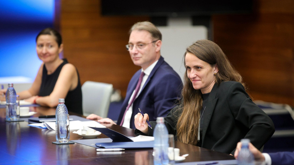 Încă o gafă rușinoasă făcută de Oana Țoiu Cum s-a făcut de râs ministrul MAE pe plan internațional Ne umplem de ridicol