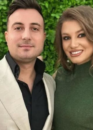 De ce ar fi înlocuit-o Valentin Sanfira pe Codruța Filip cu celebra Ana Gabriela. Artistul s-a afișat deja cu noua iubită