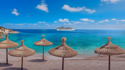 Destinații sigure de vacanță în 2026 unde pot merge românii departe de conflict în Europa sau Caraibe de la 299 europersoană