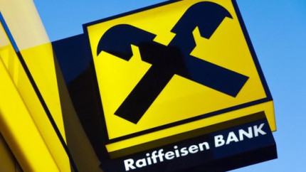 Raiffeisen Bank a lansat o nouă campanie 3 mașini hybrid plus alte multe premii pentru clienți care achită cumpărăturile cu cadrul VISA. Câte tranzacții sunt necesare