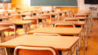 Liceul unde primești bursa lunară de până la 1.300 de lei și te angajezi pe 5.000 de lei net la 18 ani Fenomenul care dă peste cap admiterea din 2026