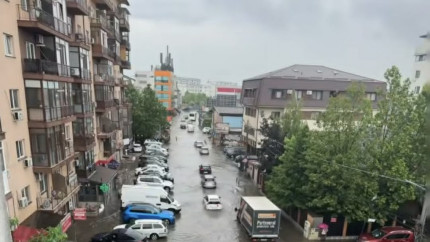 Dezastru în Militari Residence Cartierul e din nou sub ape iar oamenii cer demisia primarului Mircea Minea care conduce Chiajna de 30 de ani