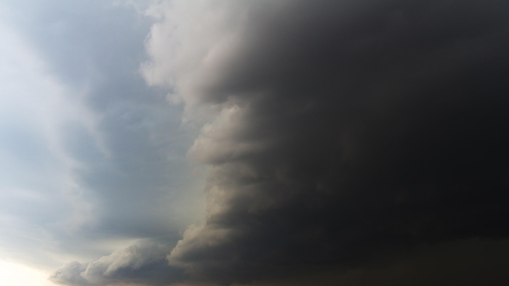 METEO. Schimbare importantă de vreme în weekendul 8-9 august Valul de căldură se restrânge dar vin furtuni grindină și nopți tropicale