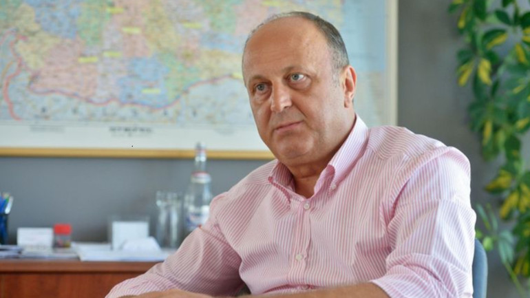 Umbra Securității peste un imperiu de sute de milioane de euro Cum a devenit Dan Șucu fostul informator Mircea Crișan unul dintre cei mai bogați români