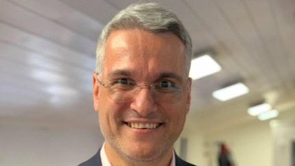 Scandal de proporții în Guvernul Bolojan Cum și-a înstrăinat ministrul Pîslaru casele din București pentru a primi vilă de protocol pe Kiseleff și diurnă de la stat