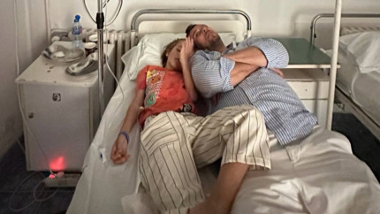 Vacanță de coșmar pentru Taticool și fosta șefă CNA Cristina Pocora. Toată familia a ajuns cu dureri mari la spital 8222Paralela 45 8211 NU8221