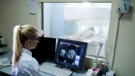 Se schimbă radical procedura la RMN și CT Noua regulă de 3 zile impusă de CNAS prin care românii riscă să rămână fără investigații decontate