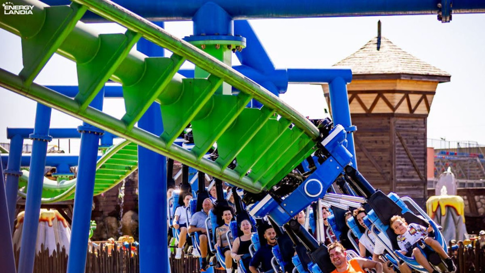 Parcul de distracții din Europa care a depășit Disneyland Paris. Are 19 roller coastere și biletul costă sub 50 de euro
